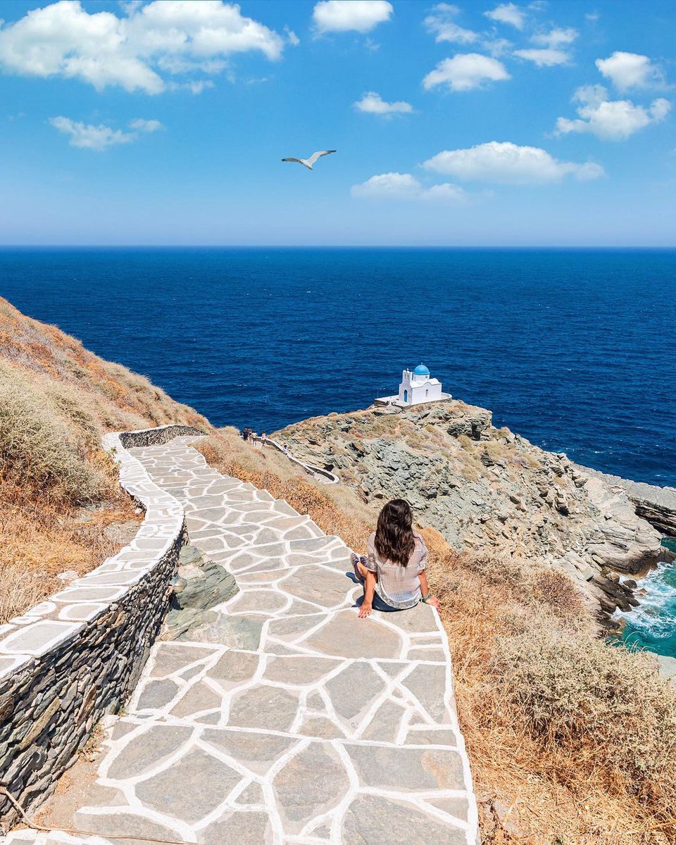 Watching the endless blue sea on Sifnos Island!

sifnos.gr

📷: Stefanos (instagram.com/stef_greece )

#sifnos #visitsifnosisland #visitsifnos #GEM #Gastronomic #Exceptional #Mythical #beach #weddings #honeymoon #paths #hiking #visitgreece #greece #cyclades #Σίφνος