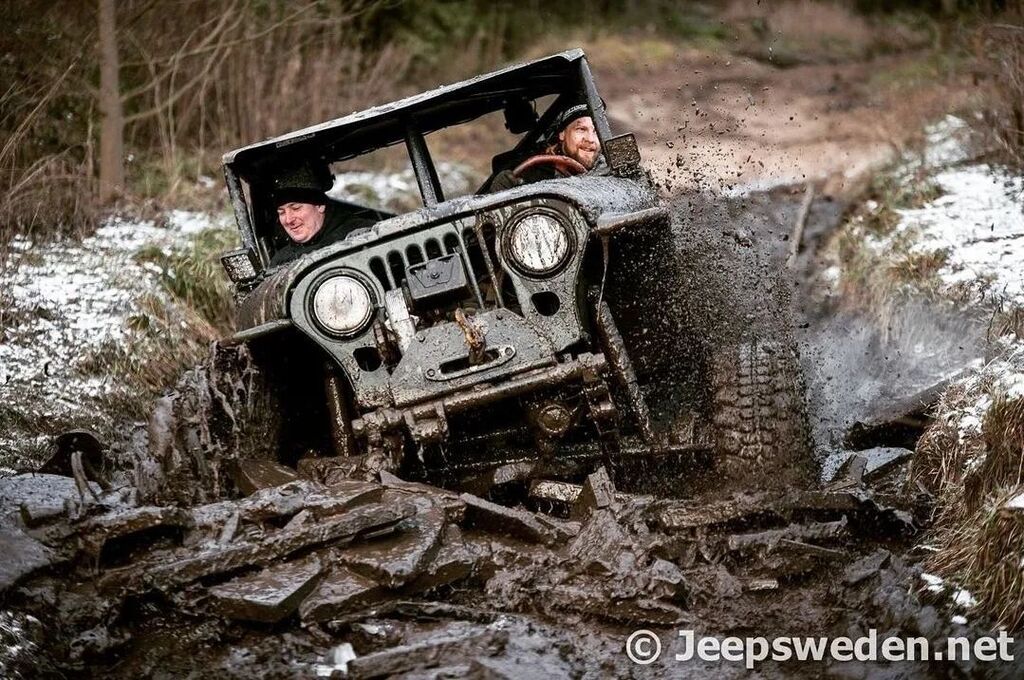 #muddymonday with @norsten #jeepbeef 

jeepbeef.com 

#jeep #jeepnation #jeeplife #jeepporn instagr.am/p/CmEbb7Sr2y_/