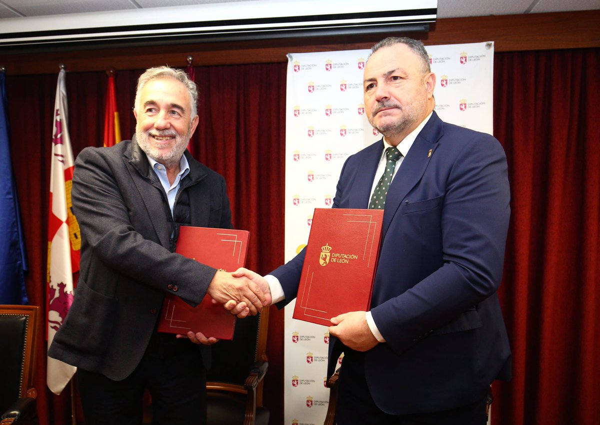 SDP_1922's tweet photo. Nuestro presidente, José Fernández Nieto, ha firmado hoy un convenio de colaboración con la @diputacionleon con motivo del centenario. ¡Muchas gracias por el apoyo!
#Adelanteyarriba
#100AñosDeportiva https://t.co/MoinadFeNO