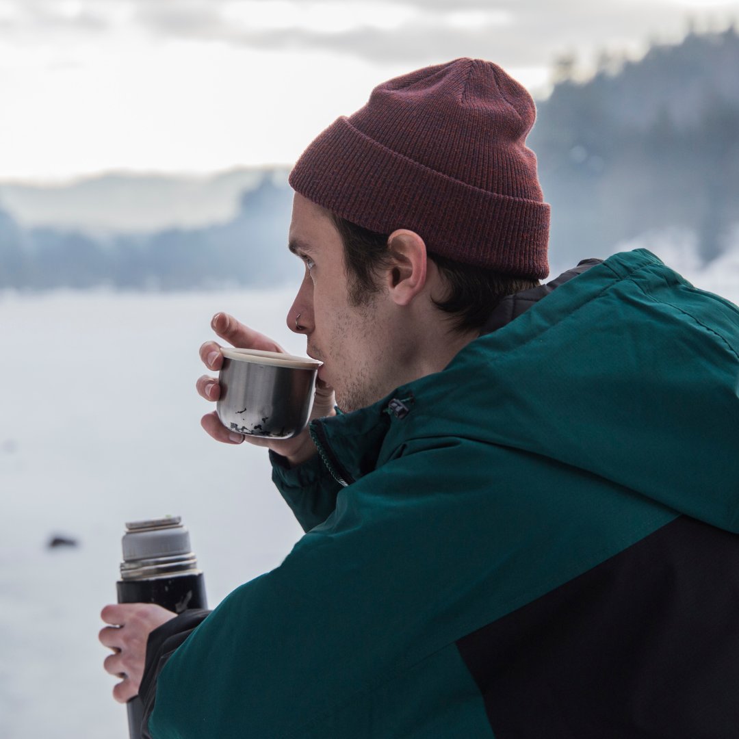 There are practical steps to keep your employees comfortable when working in #coldweather :

🧣Wear cold-weather insulating clothing
🦺Use personal protective equipment (PPE)
♨️Try electric-powered garments
💦Eat healthy and stay hydrated
☕Take rest breaks
🏃Keep moving