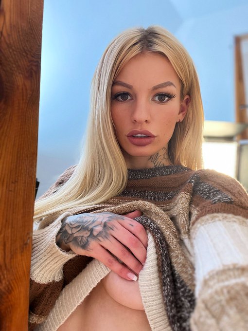 Retweete f&uuml;r oben ohne 🧡 https://t.co/Hr8NL2kemT<a href="/tag/mvsales"class="tags"><span>#mvsales</span></a>