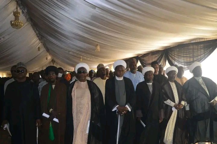 Bintou313's tweet photo. Update: 7th years Anniversary of the Dec 2015 #ZariaMassacre, aimed to eliminate Sheikh Ibraheem Zakzaky by @MBuhari is on going in Nigeria's capital Abuja.

12/12/2015. https://t.co/SOAbJeOsoF