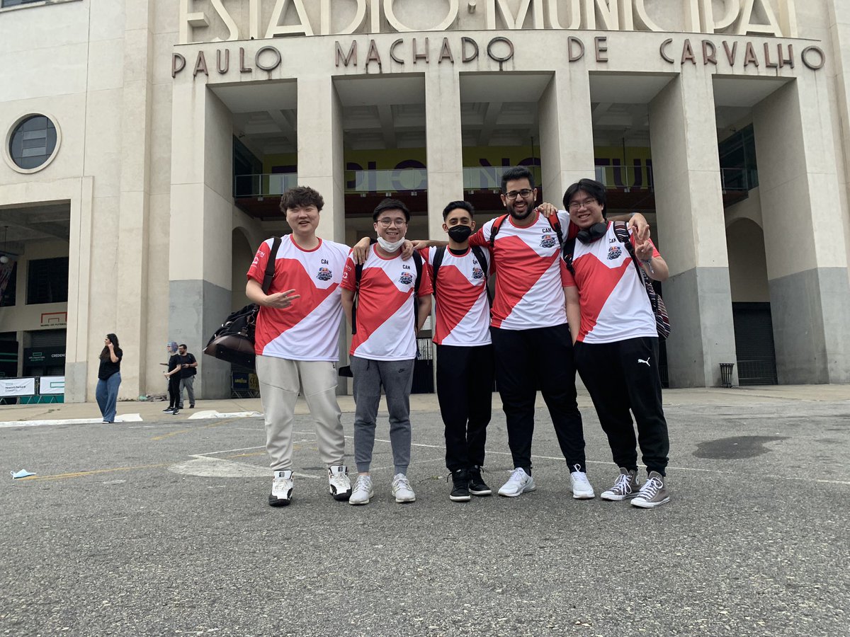 BIGPIZZAVAL's tweet photo. Big Pizza bringing NA SCRIMS WORLDWIDE- GHOST SPAMMING ALREADY https://t.co/FBjIE0c2OF