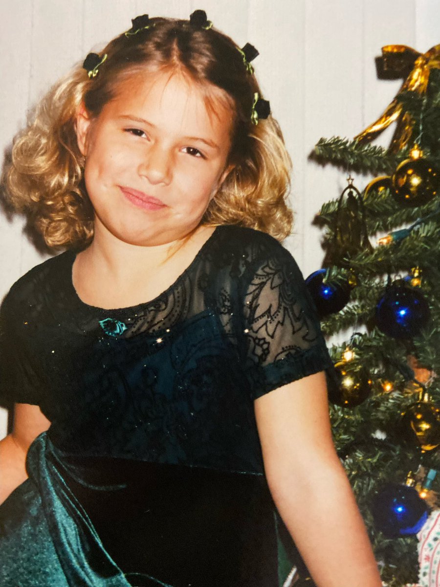 Happy birthday to our boujee queen Coach T!!!! <a href="/tarynbarz12/">Taryn Lynn Barz</a> was born this way, baby. 💅💁‍♀️