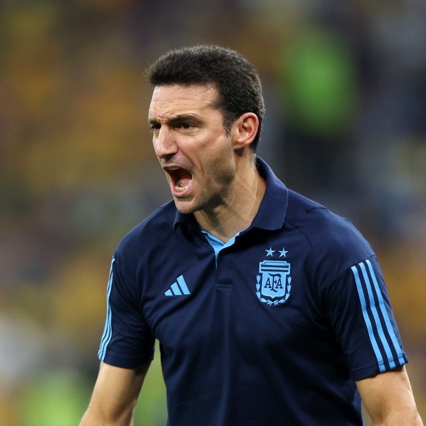 "Sabemos perder y sabemos ganar. Perdimos contra Arabia y nos fuimos callados. Ganamos la Copa América y se vio esa imagen de Messi, Neymar y Paredes. No compro eso de que no sabemos ganar, un poco de orgullo tenemos que tener".

✍️ Lionel Scaloni