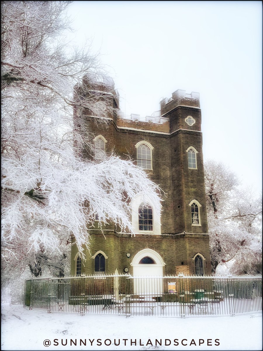 @Severndroog looking positively fairytale this morning! #londonsnow
