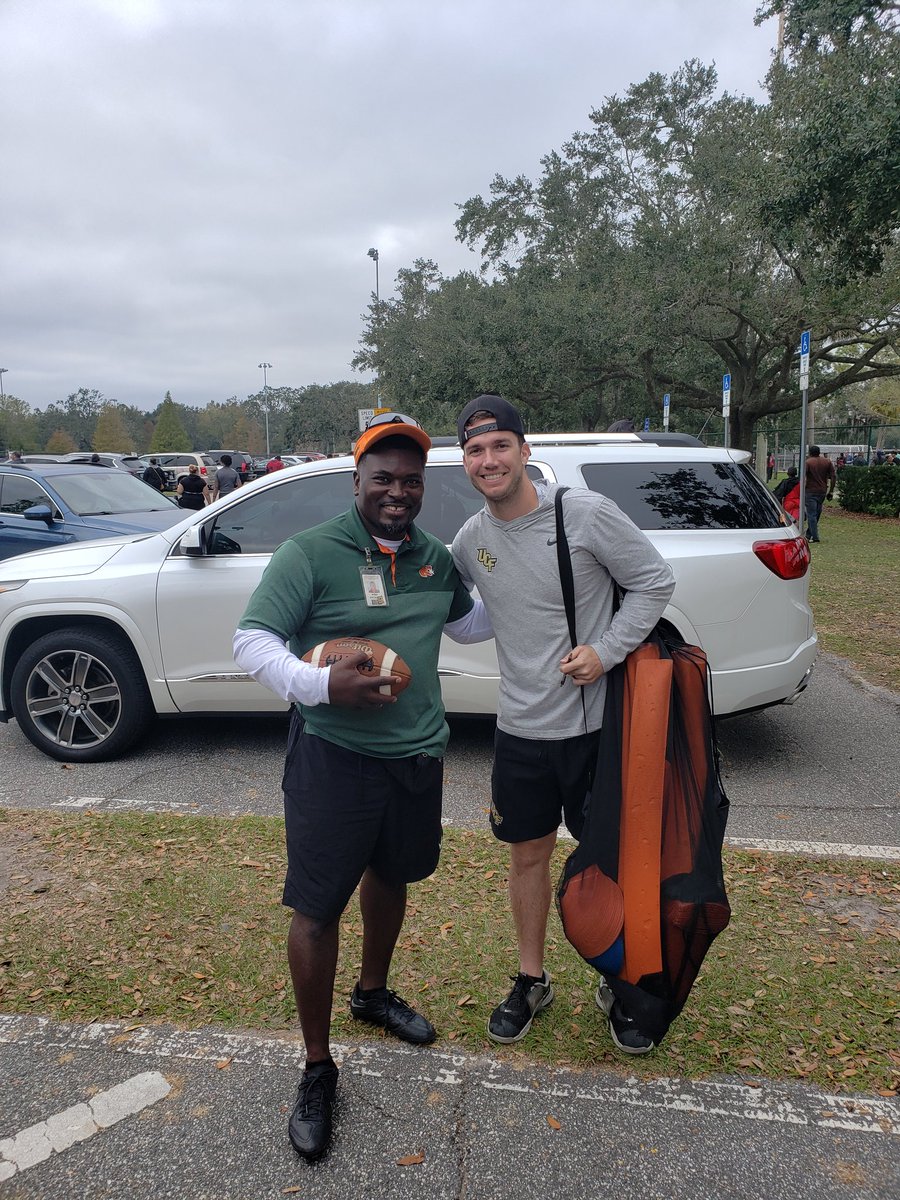 Great weekend spent teaching and mentoring student athletes from the Central Florida Football community <a href="/CureBowl/">StaffDNA Cure Bowl</a> <a href="/McKenzieMil10/">McKenzie Milton</a> <a href="/speedplusinc/">Speed Plus Sports</a>