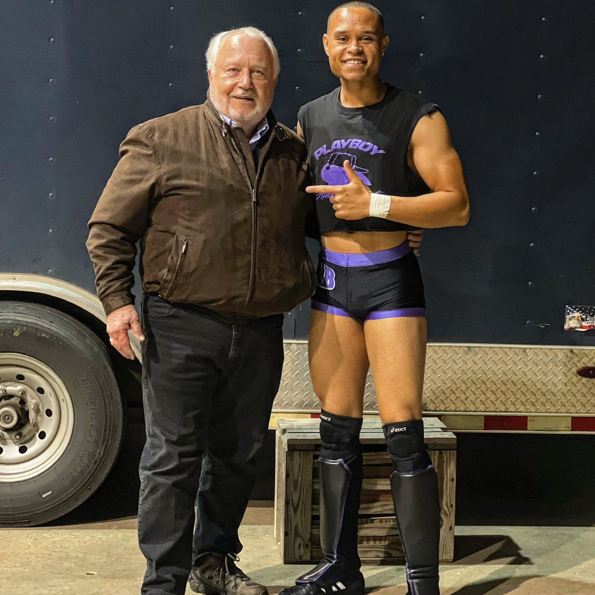 real_alexbryant's tweet photo. Had the pleasure of talking wrestling with a legend in the business last night! Thank you, Mr. David Crockett! πͺπ½π₯ #ImpactPlayer #MoodShifter #CYNProject #ProWrestling #ProWrestler #WrestlingLegends #DavidCrockett #JimCrockettPromotions #TerritoryDays #PlayboyAlexBryant https://t.co/mX240cayRd