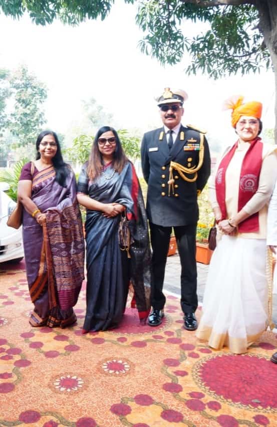 TiwariProf's tweet image. Vice-Admiral Dinesh Kumar Tripathi was awarded the highest degree of the University, Honorary D. Sc. In the Faculty of Science. He came to receive the honour along with his wife, Mrs. Shashi Tripathi. 
#convocation2022