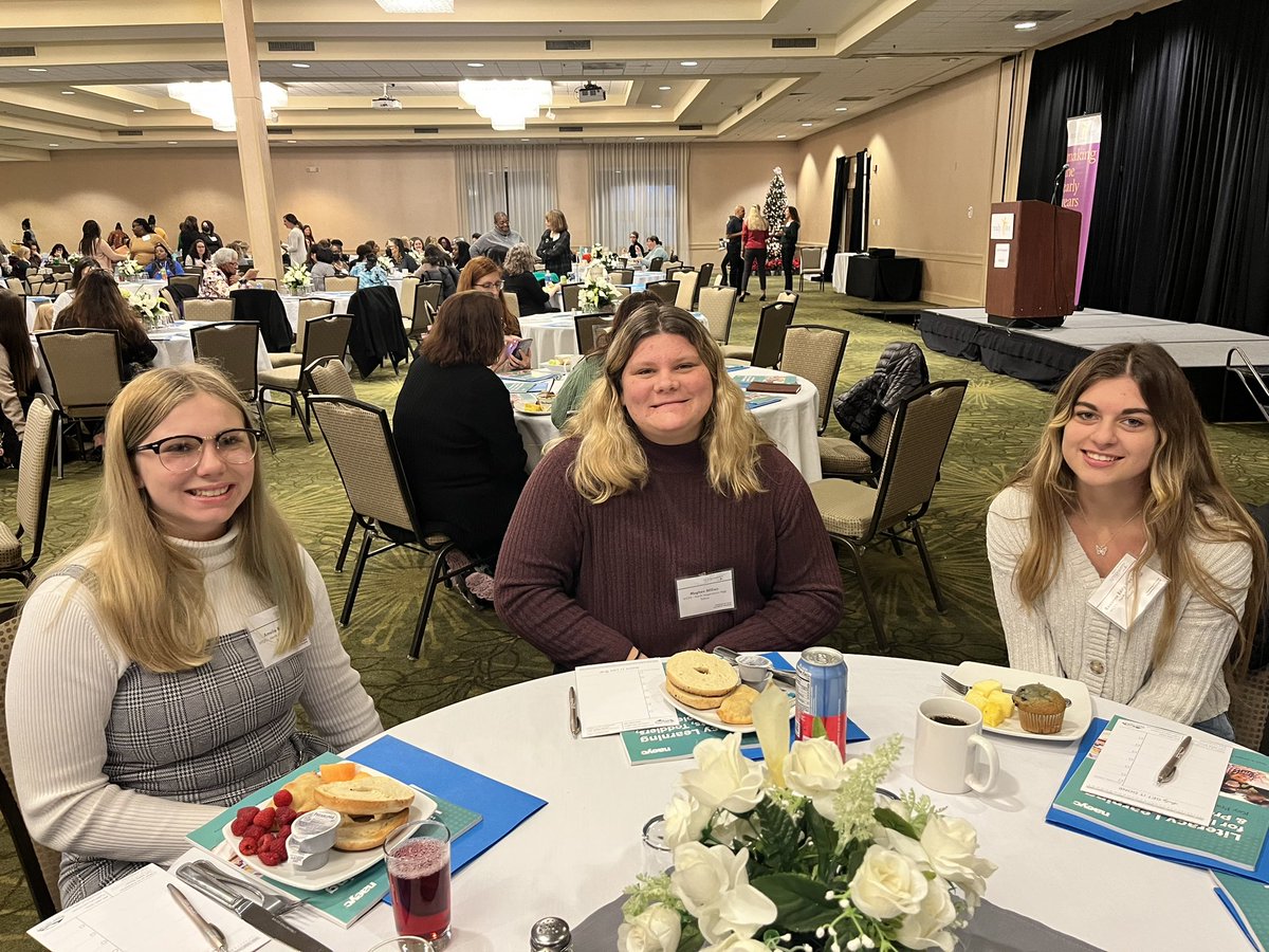 Dturner02's tweet photo. @ReadyAtFive with our high school kiddos! Ready for a day of learning best practices to use in prek! #NHHSProud @HubsNHHS @CTE_WCPS @wcpsmd https://t.co/0Xae7ML8bc