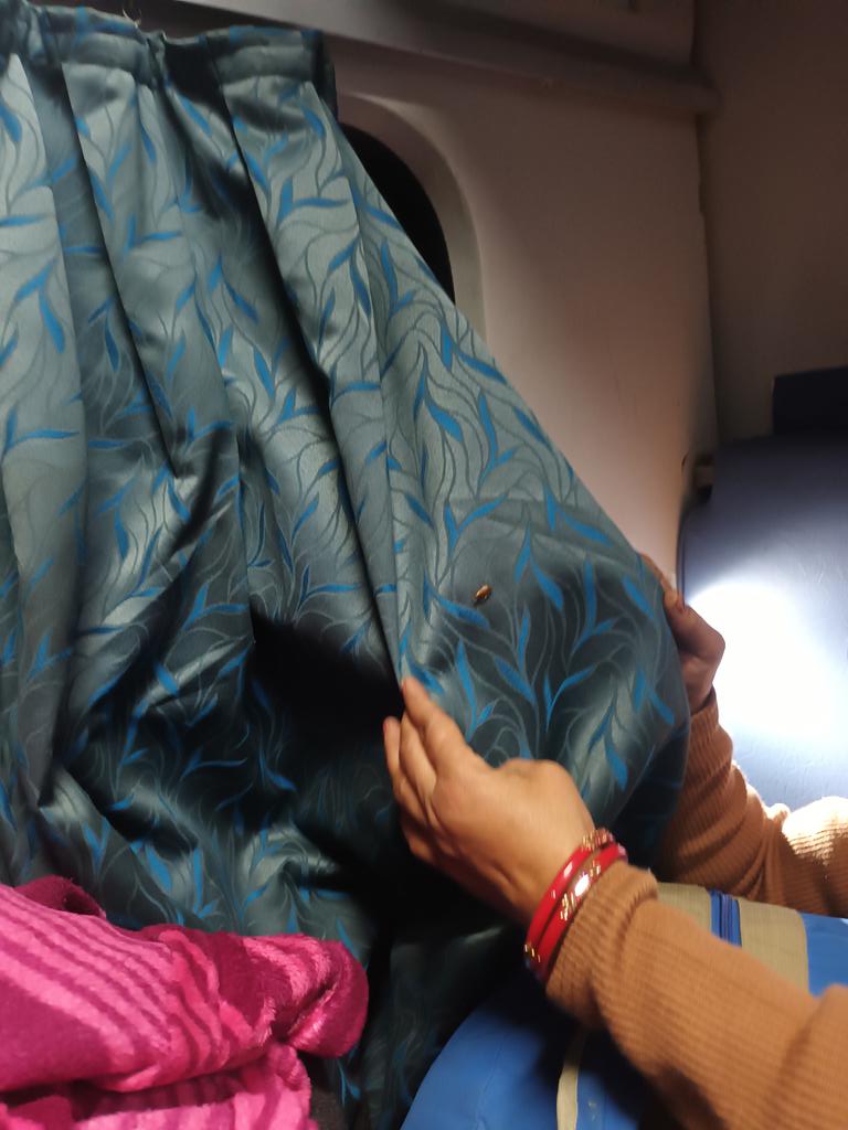 MishraPrakash2's tweet photo. @AshwiniVaishnaw NDLS BJU Special 02564 B7 Seat No 68 सर कोकरोच का घर बना हुआ हैं । सोने मे डर लग रहा है सर, स्टॉफ कर कानों मे जूं  तक नहीं रेंग  रहा । आखिर किस बात के पैसे चार्ज कर रहा रेलवे । कृपया इसे देखें फोन न० 8010064377 https://t.co/JCzhnSpkwk
