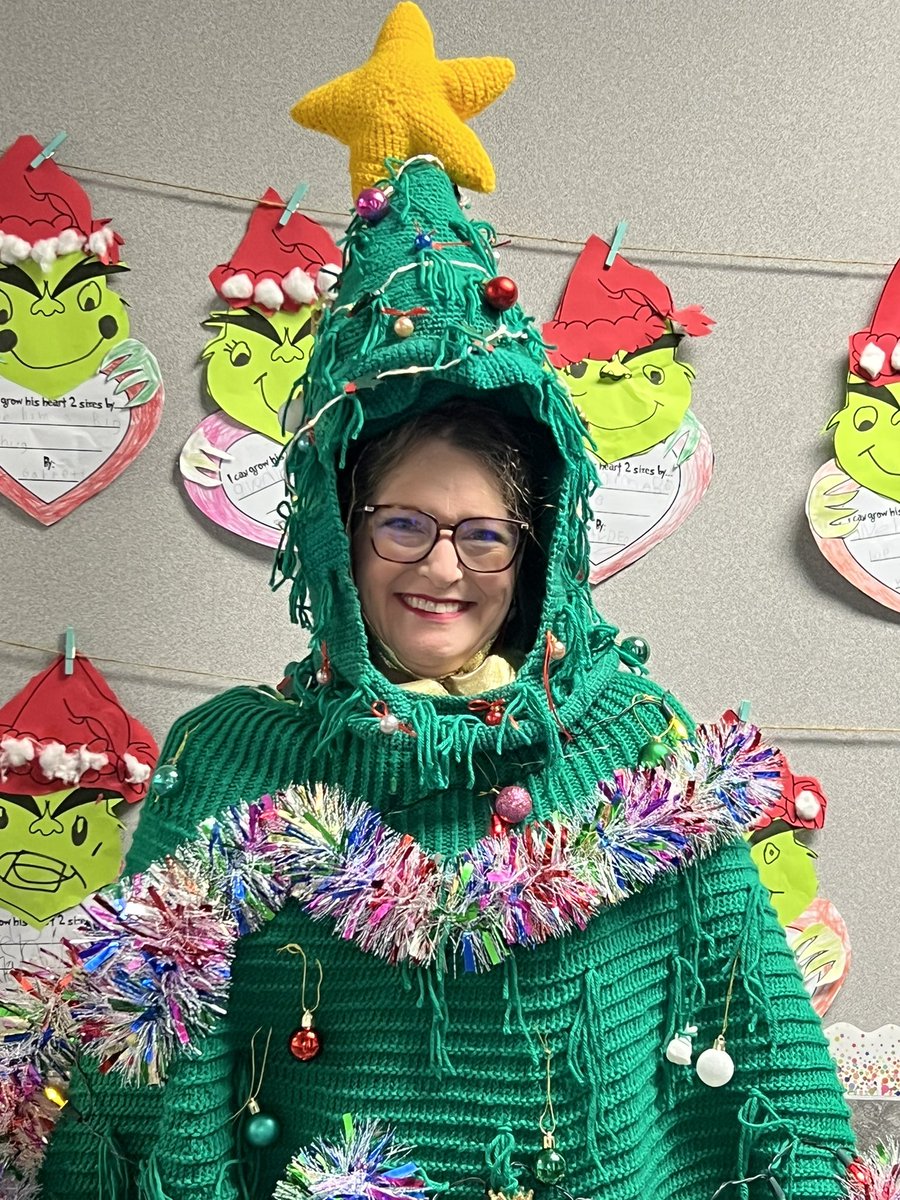 j_arcuri's tweet photo. #KDEpride Ugly Sweater Day! https://t.co/TE9EA7CWeN