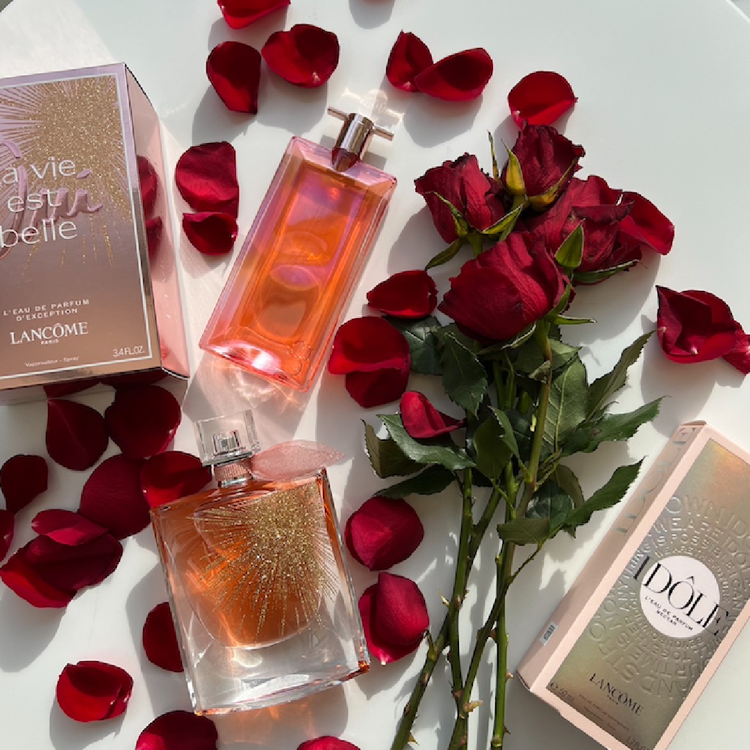 FOLLOW, LIKE & RT TO WIN! 🌸 LANCOME GIVEAWAY 🌸 Enter for a chance to win Lancome's newest fragrances Oui La Vie Est Belle and Idole Nectar! Competition ends 22/12/22, UK only, winner will be contacted via DM! (Plus, enjoy a 10% off Lancome this week only with code 10LANCOME)