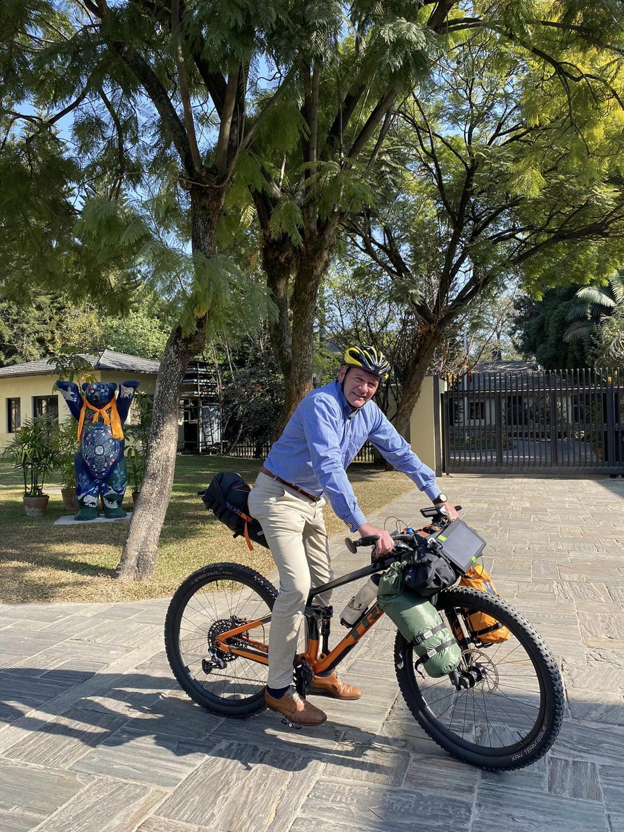 GerAmbKTM's tweet photo. I am on a bike🚴trip to Dhaka, capital of 🇧🇩, from Kathmandu through 🇮🇳. During the journey, I plan to cover 850 km and reach Dhaka by Christmas. https://t.co/HuWUXh69AF