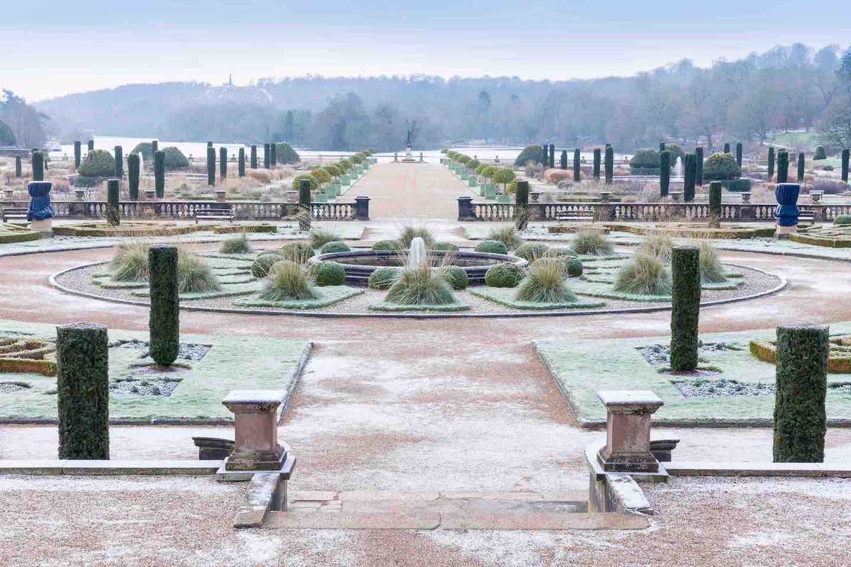 Six of the best winter #gardens from <a href="/rhiannonbatten/">Rhiannon Batten</a> in January's <a href="/homes_antiques/">Homes & Antiques</a> magazine includes <a href="/TrenthamEstate/">Trentham Estate</a> <a href="/VisitStoke/">Visit Stoke</a> <a href="/EnjoyStaffs/">Visit Staffordshire</a> – discover more: bit.ly/3UPZbsX