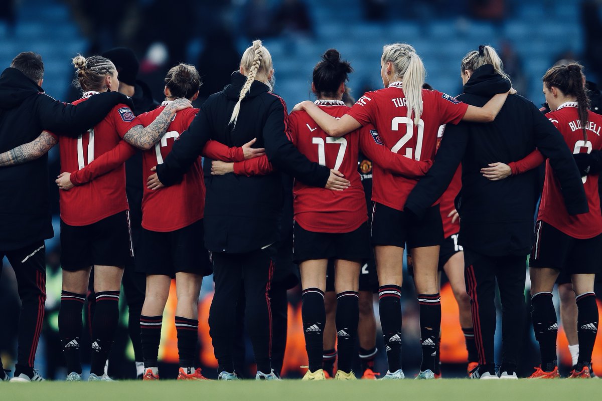 United as one ✊🔴

#MUWomen