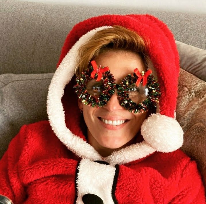 McClure_Fans's tweet photo. I hope everyone who is going to the Our Dementia Choir Christmas concert today has a good time! 🎄🎶

📸: Vicky two years ago today 🎅 https://t.co/2KIIAigXUg