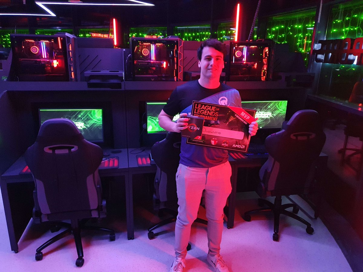 Myth_NL's tweet image. A very big thanks to everyone that was at the 'Prepare for the @EliteSeriesLOL Div. 2' tournament!
It was a great day with a great atmosphere!

Congratulations to all the winners!

1 - @pertinaxesports 
2 - @connEsports 
3 - @Myth_NL main team

MVP - @DusseldropL 

#WEAREMYTH