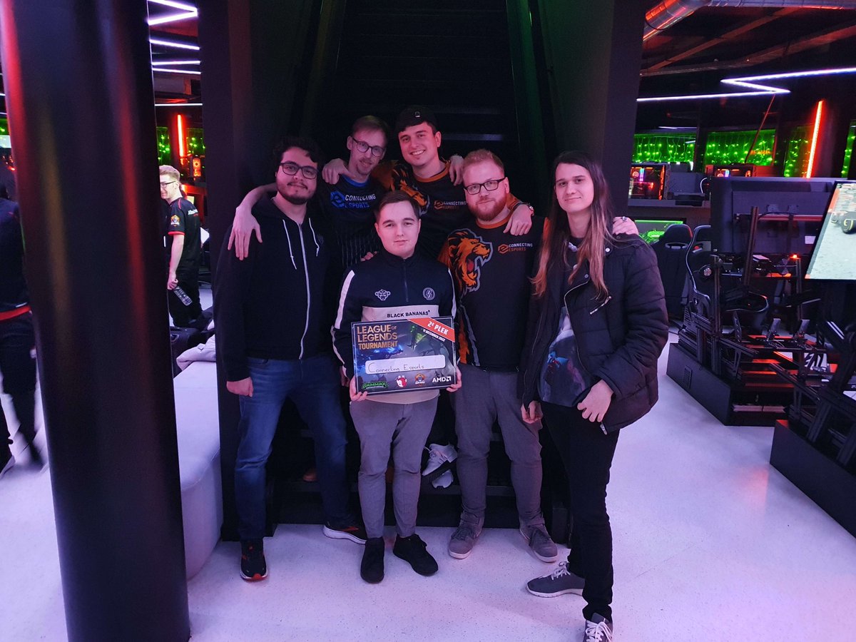 Myth_NL's tweet image. A very big thanks to everyone that was at the 'Prepare for the @EliteSeriesLOL Div. 2' tournament!
It was a great day with a great atmosphere!

Congratulations to all the winners!

1 - @pertinaxesports 
2 - @connEsports 
3 - @Myth_NL main team

MVP - @DusseldropL 

#WEAREMYTH