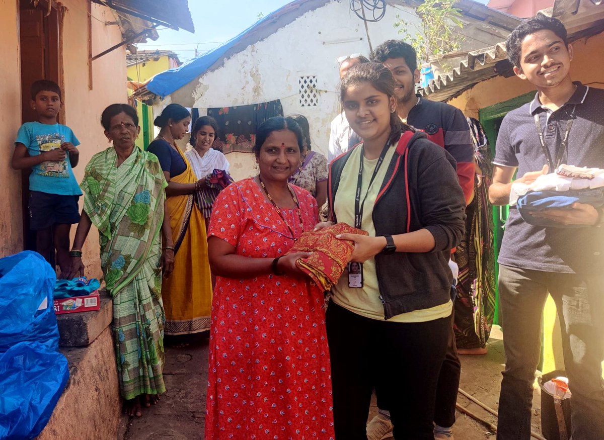 CSR_Persistent's tweet image. Persistent employees led a cause-related drive to extend a hand to the needy by distributing clothes and toys for kids. This was an effort to spread smiles and bring some comfort to them.

#CSR #ClothDrive #PersistentFoundation