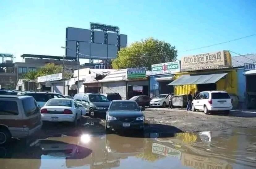 IbrahimMbaya4's tweet photo. L'autre visage des USA, des images qu'on ne montre pas au monde. Voici Willets Point Boulevard, Queens, New York 🇺🇸 https://t.co/Mfa2dcXjR5