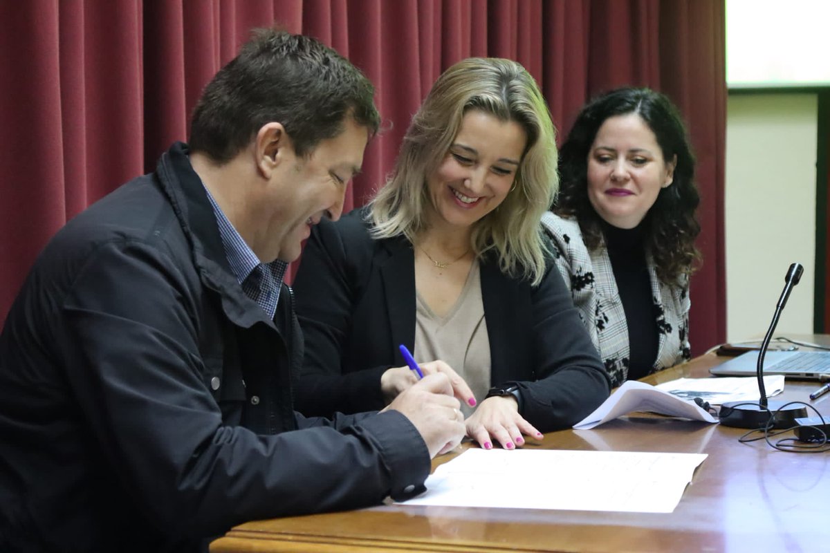 anaisabel_jc's tweet photo. Hemos presentado la Plataforma E-Mateo, una herramienta digital que será de gran ayuda y agilizará los trámites entre nuestro Ayuntamiento y las entidades sociales de la ciudad.

#AlcaláEnMarcha https://t.co/v5XoIZvQA1