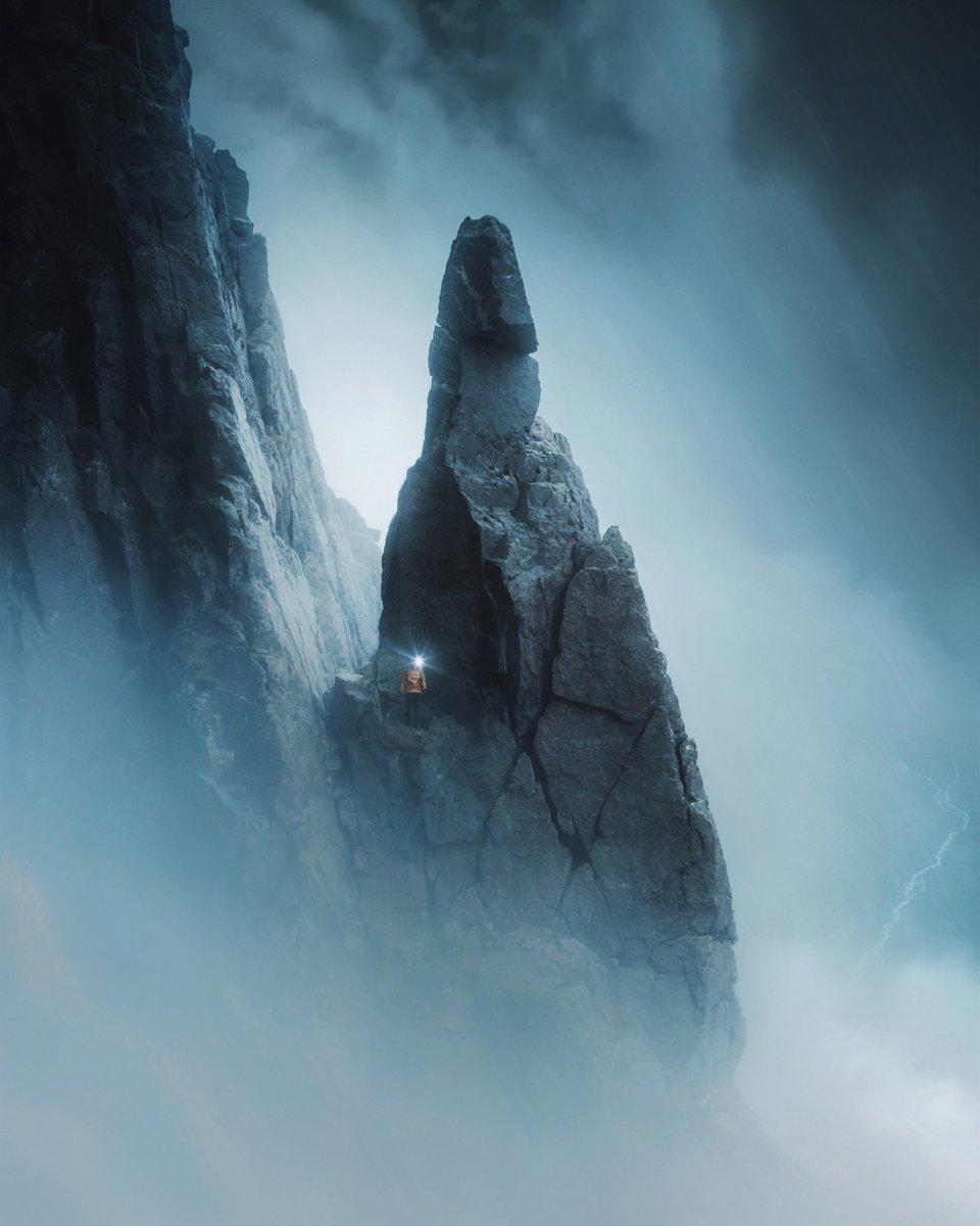 Leica_UK's tweet photo. #ThroughYourQ2 with Chris Sharp as he scales mountain ridges and explores the dark caves of the Lake District.
As he hikes around Little Langdale, Chris shares, "The Leica Q2 is compact and spray resistant, making it a great 'get-up-and-go' camera to pack for adventures." https://t.co/IuqaWuVDdw
