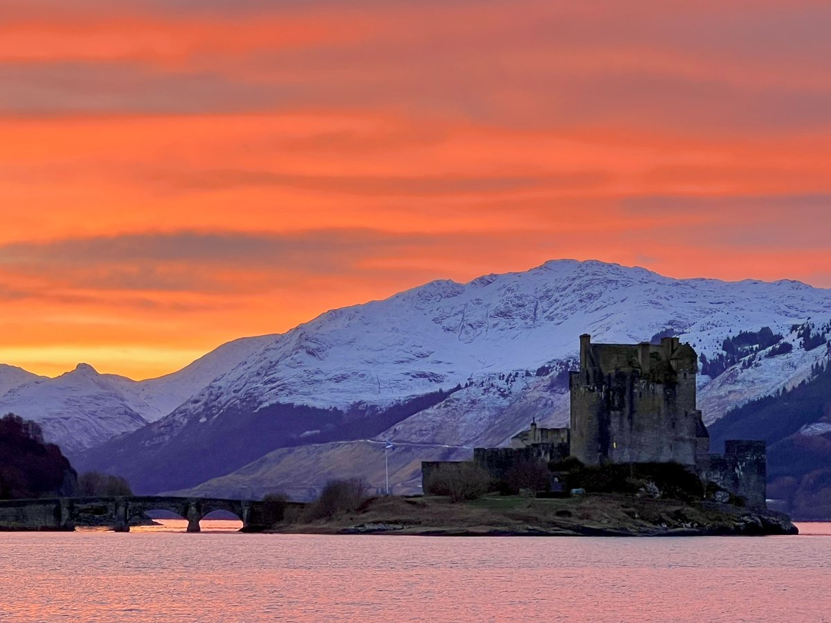 This morning’s sunset above Eilean Donan.