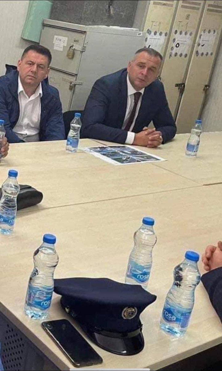 Uj ROSA
ju lumt djema

o nfyt ju mete🤮