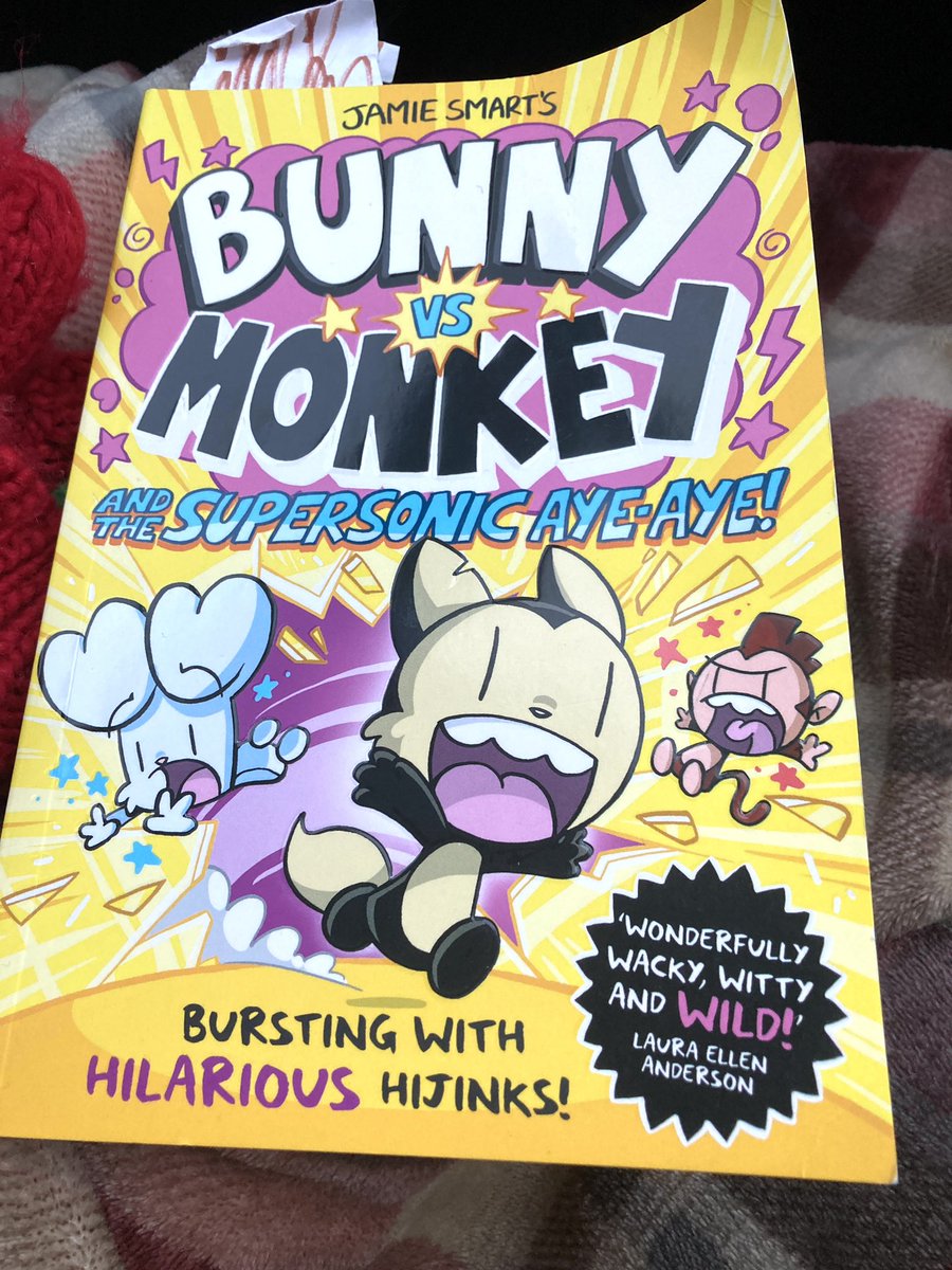 wurdsmyth's tweet photo. Flo’s latest read and the bookmark she drew for it - she is loving #BunnyVsMonkeyAndTheSupersonicAyeAye by @jamiesmart. If you’re looking for rip-roaringly funny, totally brilliant comic-strip stories, this series is fab! ☺️✨
#AccordingToFlo
#BookTwitter https://t.co/FGYftXGkc4