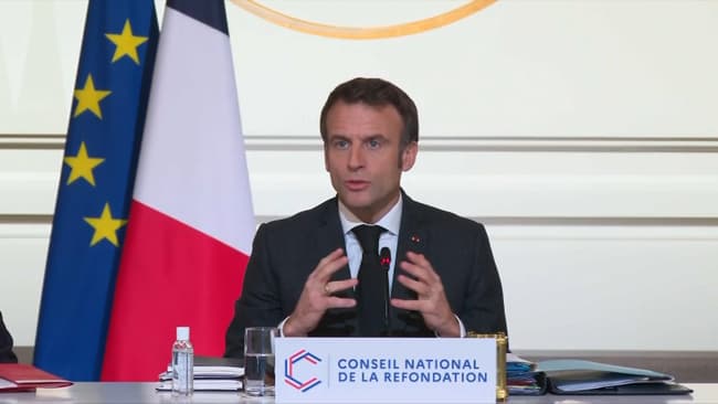 BFMTV's tweet photo. 🔴 ALERTE INFO
Retraites: Macron annonce que la réforme sera finalement présentée le 10 janvier
https://t.co/8wELRQDRWk https://t.co/b8d65cD3bN