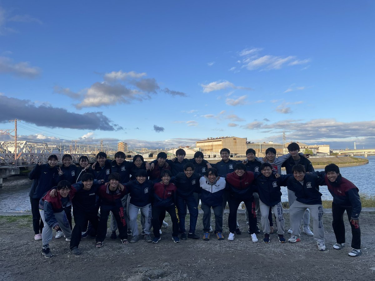 kaisers_rowing's tweet image. 大阪大学様と合同練習を行いました！

他大学との合同練習は代替わりして初めてだったので新鮮でした✨
とてもいい刺激をもらうことができ、冬練に生かしていきたいです！

大阪大学ボート部の皆様ありがとうございました。またよろしくお願いいたします