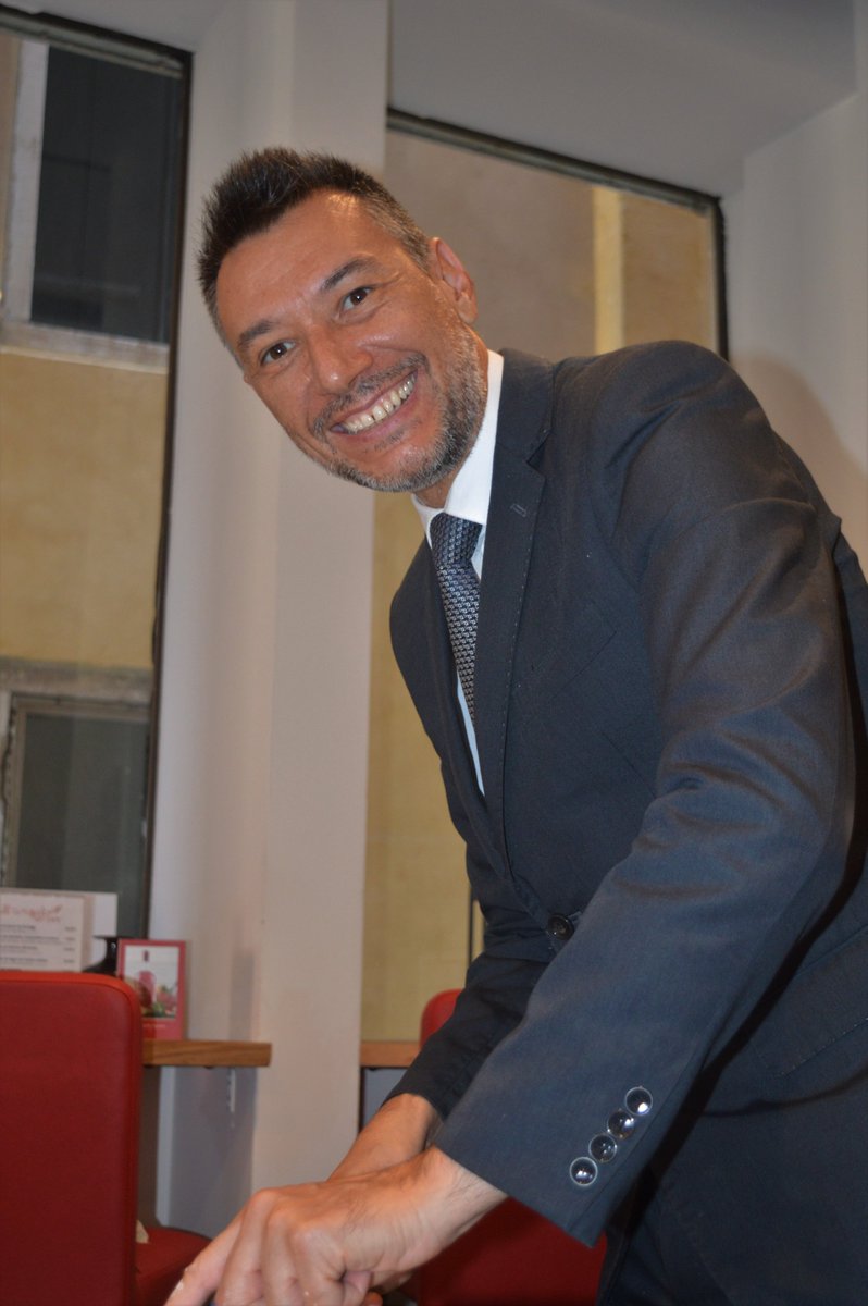 #MeetTheTeam   
Massimiliano and all of our #frontdesk staff are always ready to help you with all your needs, with an extra special smile!

#allangeloarthotel #hotelnearsanmarco #hotelavenezia #venice #venezia  #venise #venedig #venecia #hotelinvenice #italy #visititaly
