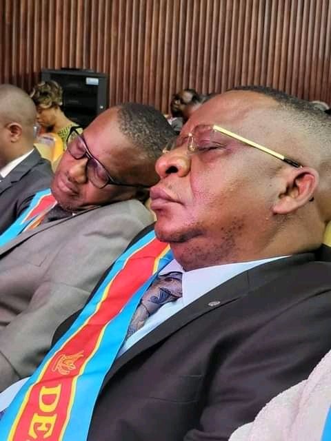 G_Dubuka's tweet photo. C'est sans doute le N élément qui prouve l'urgence et la nécessité du #renouvellement de la classe politique congolaise . À la jeunesse consciente de s'armer d'une #artillerie forte pour pouvoir #inverser la tendance.
2023 #G90 au parlement.
@kakese_leon
@IrisNzolantima https://t.co/QDrLTdsO4d