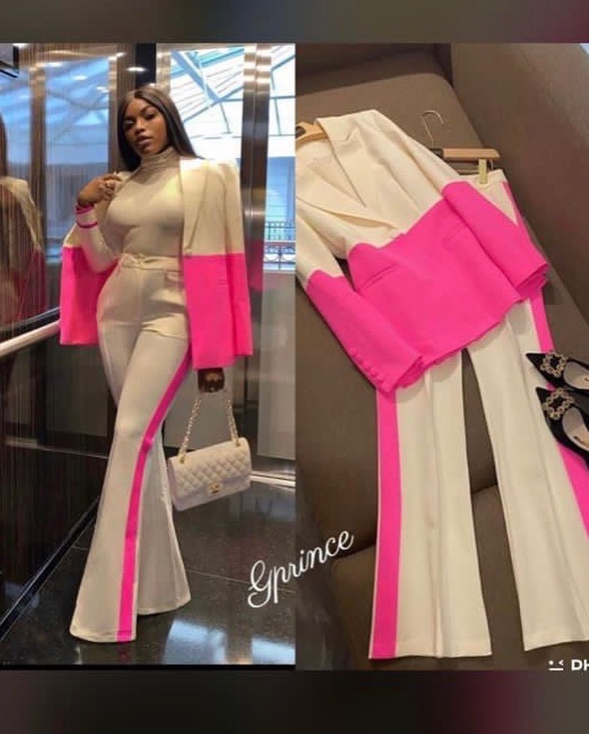 LeesCulture01's tweet photo. Congratulations to our Client!

Few weeks back, we got a call from her that she wanted a suitable outfit for her convocation and she sent us pictures of what she wanted!
Well yes, we delivered! 

#leesculture #suits #femalsuit #suitstyle #suitinlagos #suitinilorin https://t.co/UGoEE30FjU