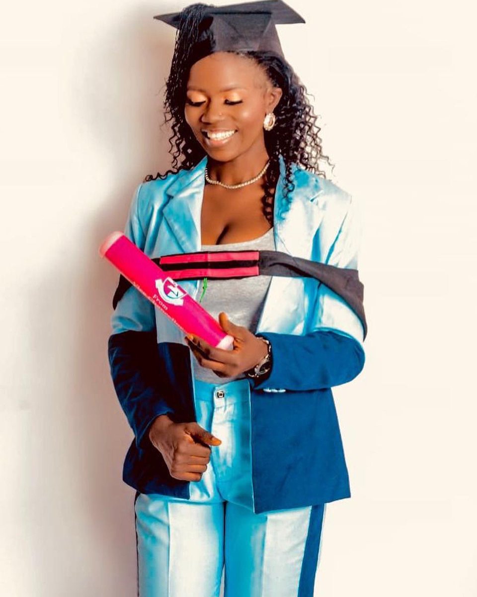LeesCulture01's tweet photo. Congratulations to our Client!

Few weeks back, we got a call from her that she wanted a suitable outfit for her convocation and she sent us pictures of what she wanted!
Well yes, we delivered! 

#leesculture #suits #femalsuit #suitstyle #suitinlagos #suitinilorin https://t.co/UGoEE30FjU