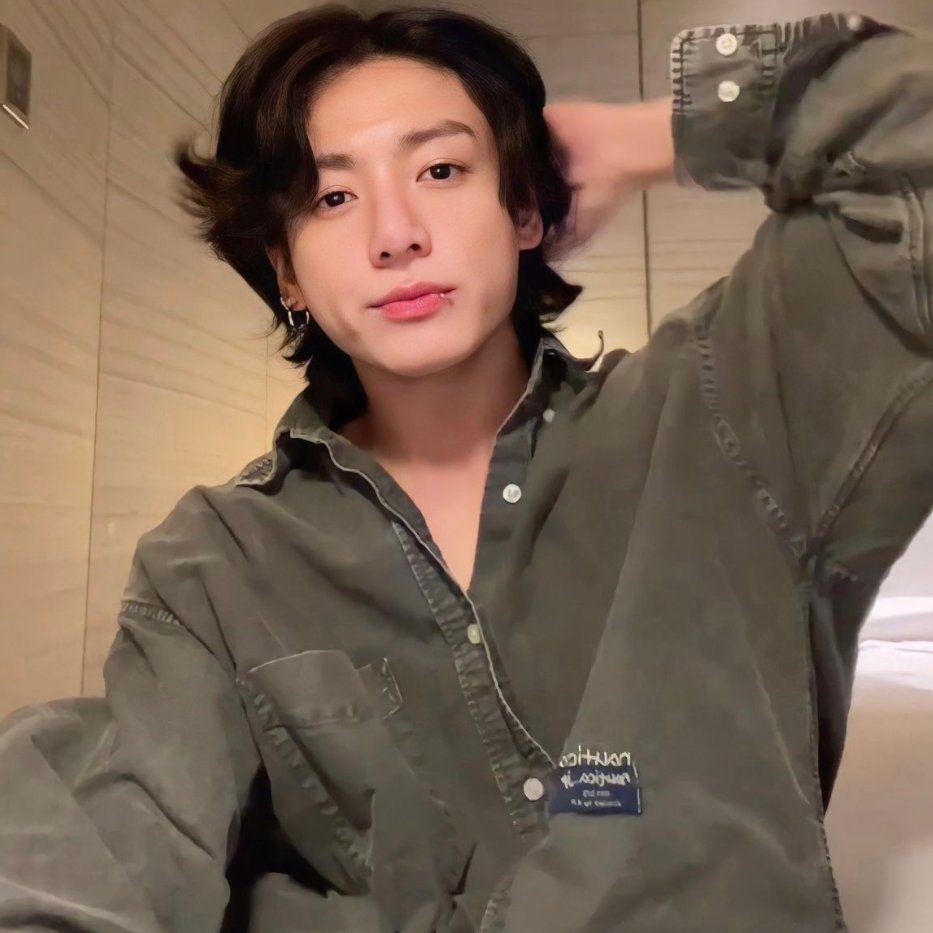 NIVEUSACADEMY's tweet photo. ⠀⠀⠀
⠀⠀⠀📂 welcome to..
⠀⠀⠀id registration: HIRANO Naruse
⠀⠀ 
⠀⠀⠀(jungkook, bts)
⠀⠀⠀⧽ 27 | he/him
⠀⠀⠀professeur de lettres + coach de football
⠀⠀  🌅 bennett mansion
⠀⠀⠀⧽... @noxiousarchives
⠀⠀ https://t.co/RJ8QHuydy3
