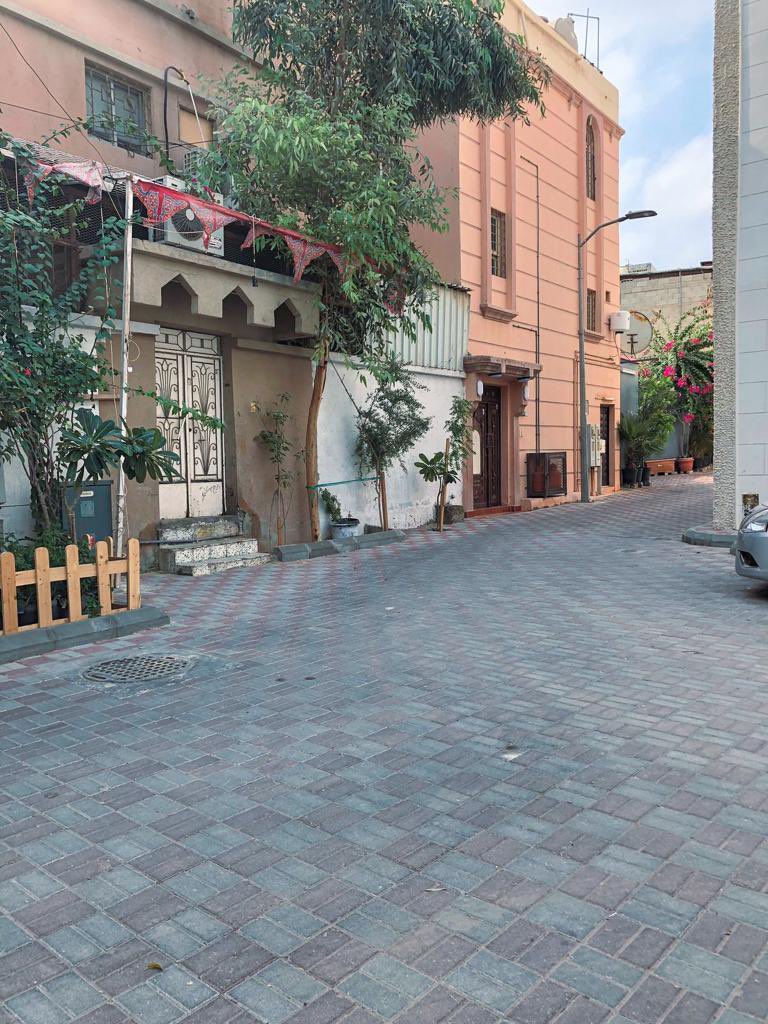 Alahsamun's tweet photo. على مساحة 2500 م2
 #بلدية_الجفر تنهي اعمال تركيب بلاط الانترلوك في وسط قرية الشهارين، وذلك ضمن مشروع أنسنة المدن وتطوير الاحياء السكنية ..
#أمانة_الأحساء
@saudimomrah https://t.co/iecBWN8eOH