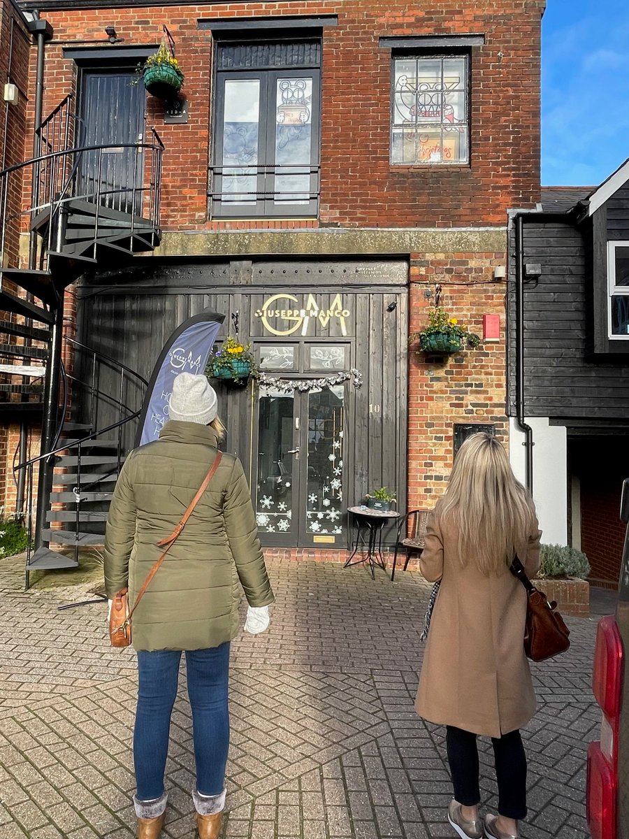 WinchesterBID's tweet photo. Last week Sarah, BID Manager & Debbie, Programme Leader MA Luxury Brand Management @unisoton_wsa judged a #festivewindow competition run with the support of local #indiewinch businesses. Congratulations to the students who designed @belgarumagents display who won 1st place https://t.co/UstXDid7d3