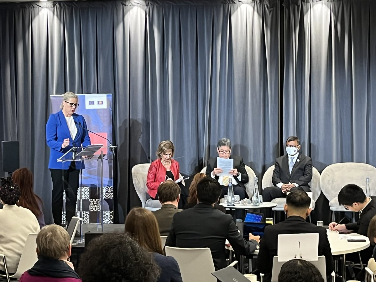 Darren J. McDermott tweet media