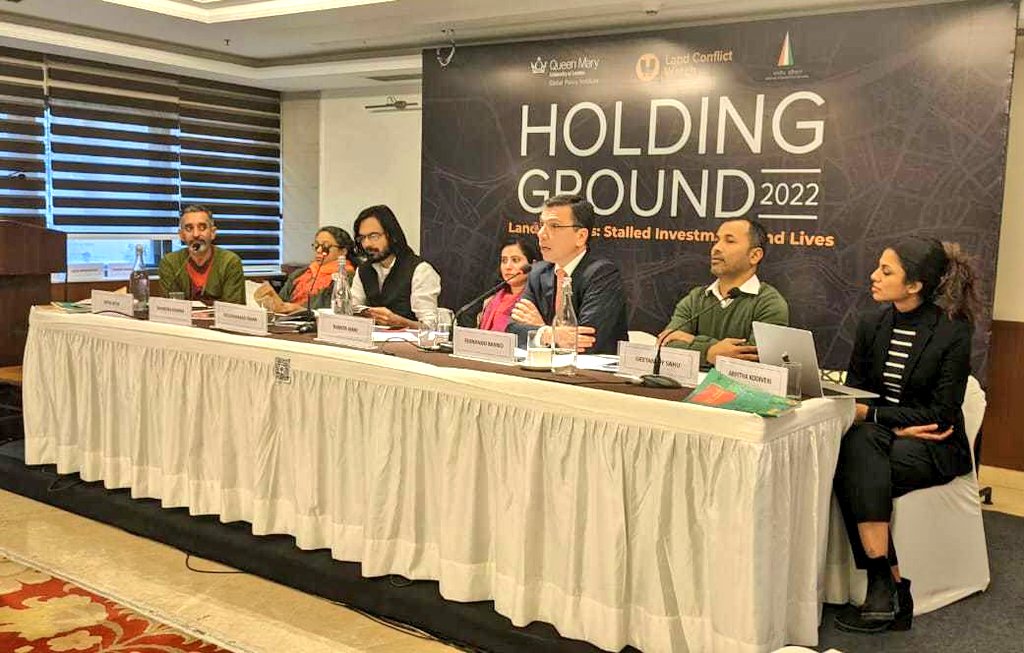 Second panel in progress at #HoldingGround2022 'No one covets land like the government,' says @lawyerkhanmd, Addl Advocate General, Chhattisgarh. Session moderated by @nit_set