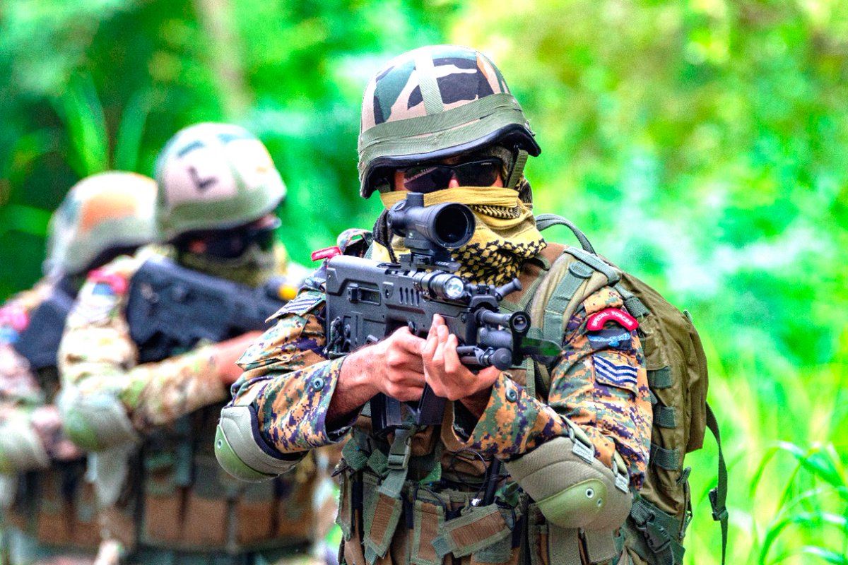 Defence_Nation's tweet photo. #BIG: For the 1st time in Indian Military History, the #IndianNavy & #IndianAirForce has decided to open the door of their Elite Special Forces to Women.
The Women personnel of the Indian Navy & Indian Air Force can now Volunteer to Join #MARCOS & #GarudSF. 🇮🇳⚡️ https://t.co/wMrM8jMLKZ