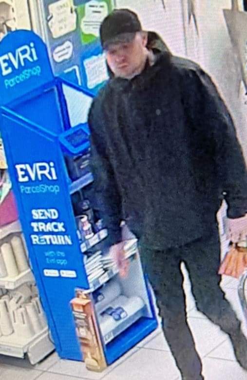 ShibaINUArmyUK's tweet photo. @SunderlandAFC @WBA @StadiumOfLight People of Sunderland please be aware of #AlexCarr @northumbriapol sant to question him over the brutal murder of Michelle Hanson in her own home in Sunderland.
If you see him please contact @northumbriapol or @CrimestoppersUK
Please share throughout Sunderland stay safe https://t.co/xXkl7JoJbv