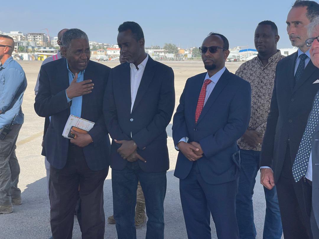 ItalyinSomalia's tweet image. A flight from Italy has landed in Mogadishu, carrying over 8 tons of trauma kits and medical material.

Italy is committed in supporting the health sector in Somalia to assit casualties from terrorist attacks &amp;amp; support the wounded in the fight against Al-Shabaab.
