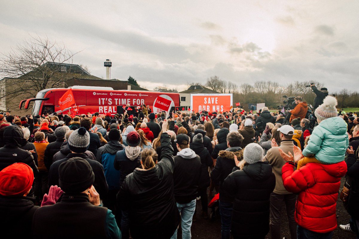 jeremycorbyn's tweet photo. In modern Britain, 1 in 3 children live in poverty. More than 270,000 people are homeless. The richest 1% own almost a quarter of the population’s wealth.

Today, the need for transformative change is greater than ever before. https://t.co/U5DKSHHs0V