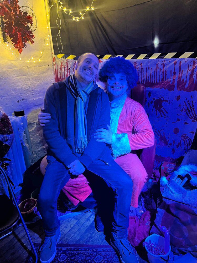 If you got pics with our Santas yesterday we’d love to see them. Our very own <a href="/Jopia666/">Stu Jopia</a> looking very happy on Santas lap. #alternativesanta