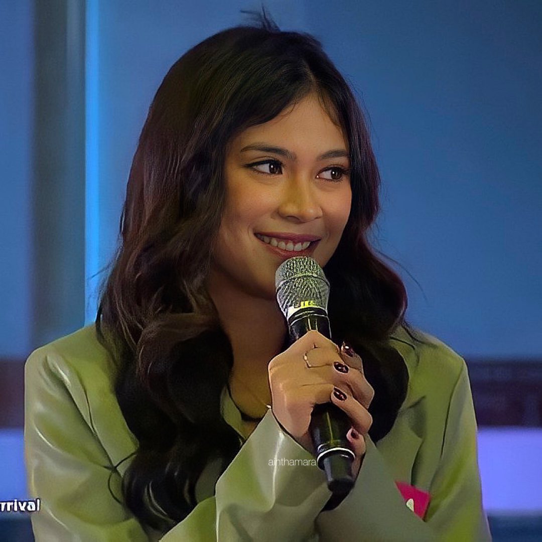 admiresbenedix's tweet photo. our EDSA couple in green, perhaps?

THAMARAxBENEDIX EDSA MV
#BenedixRamos @BenedixRamos @thamaraalxndria https://t.co/q0jMtfNh7e