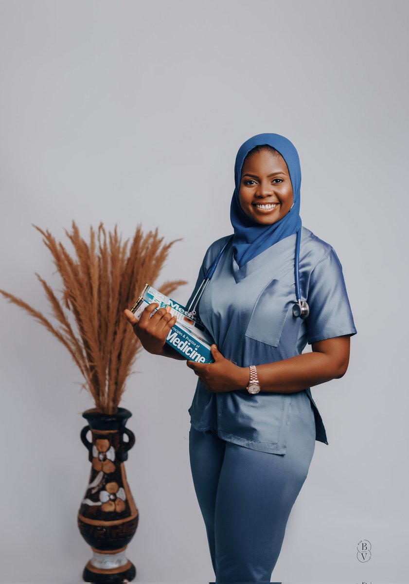 Dr_Jasssz's tweet photo. I'm getting inducted into the medical profession today. 8 years coming. Alhamdulillah. Dr Jummai Anani Sadiku(MB;BS Ibadan) https://t.co/LRWhq512Ha