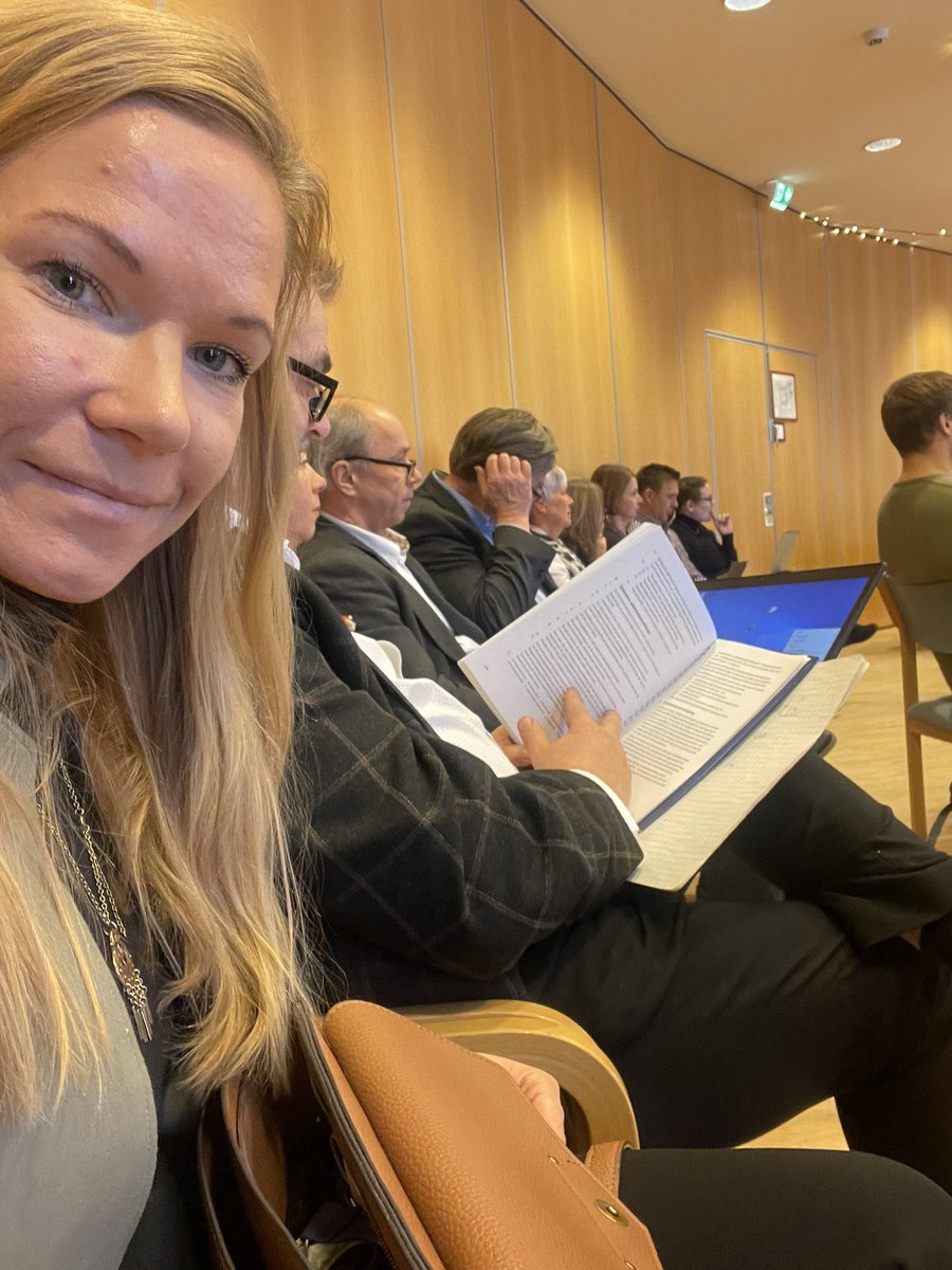 Hälsningar från fullmäktiges budgetmöte 💰 #politik i #pargas