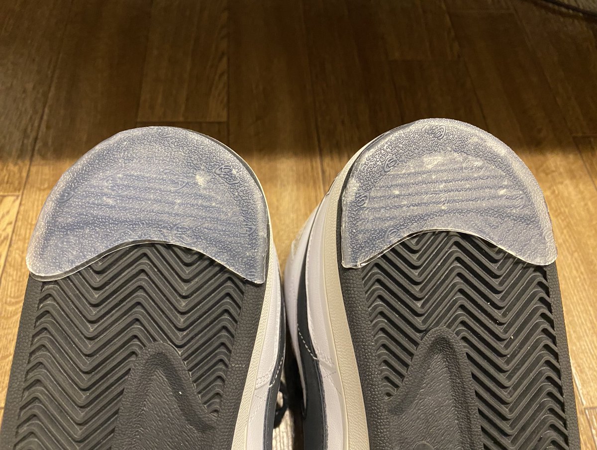 tsu_kun_jp's tweet photo. 先日当選した@kickswrap さんと@fullressさんのプレゼント企画で当選したHEEL PLUS2.0をターミネーターに貼らせていただきました🙌
これでガシガシ履けます!!
皆さん大切なスニーカーには貼るべきですよ!!
#kickswrap
#fullress https://t.co/xoLBZQHtCt